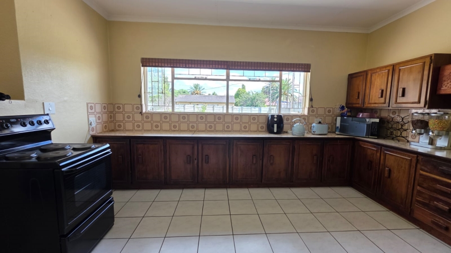4 Bedroom Property for Sale in La Hoff North West
